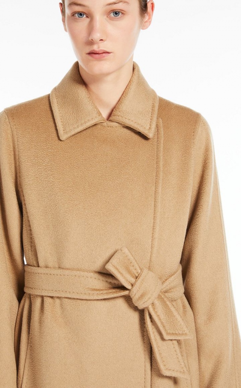 CAMEL MaxMara Manuela Icon In Cachemire Coats | MMR593893